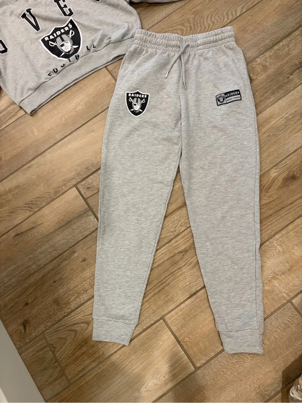 NFL Las Vegas Raiders sweatshirt and Sweatpants Team Logo game day small - Picture 2 of 6